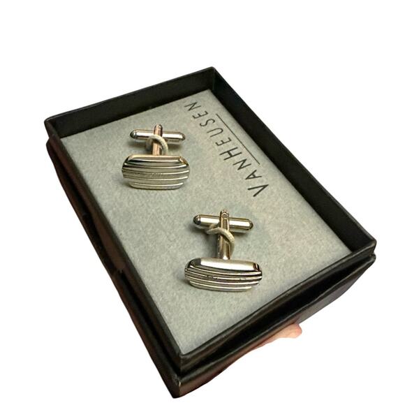 Van Heusen Silver-Tone Striped Cuff Link Classic Dress Accessories New in Box - Picture 1 of 7